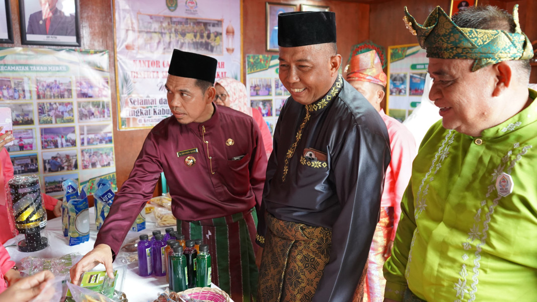Pj Bupati Inhil Buka Bazaar MTQ