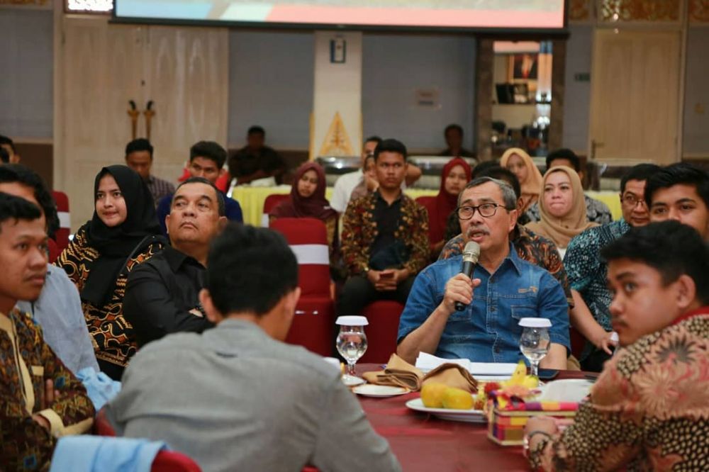 Silahturahmi dengan BEM Se-Riau, Gubri Paparkan Rencana Kerja Pemprov Riau 2020