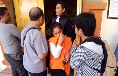 Simpan Narkoba dalam Pembalut, Wanita Cantik Ini Terancam Melahirkan di Penjara 