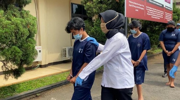 4 Gadis Belia Asal Bekasi dan Bogor Bunuh Sopir Taksi Online dengan Sadis di Bandung, Gara-garanya...