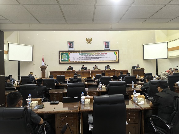 Bupati Inhil Sampaikan Penjelasan RPJMD 2025-2026 Dalam Rapat Paripurna Ke-19