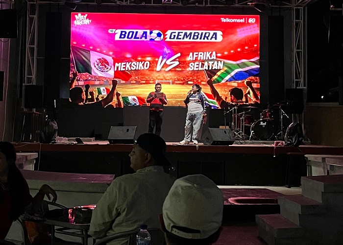 Telkomsel Hadirkan Nonton Bareng Bola Gembira MAXStream TV Serentak di 4 Kota