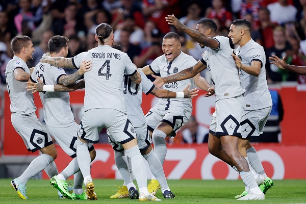 PSG  Bantai Lille 7-1, Mbappe, Neymar, Messi Cetak Gol