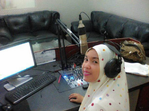 Fatriani, Berangkat dari Tekad Bulat, Penyiar Radio Pelalawan Kini Motor Aksi Sosial Setiap Jumat