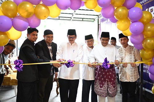 Sekda Dumai Resmikan Azzamku Umroh & Hajj