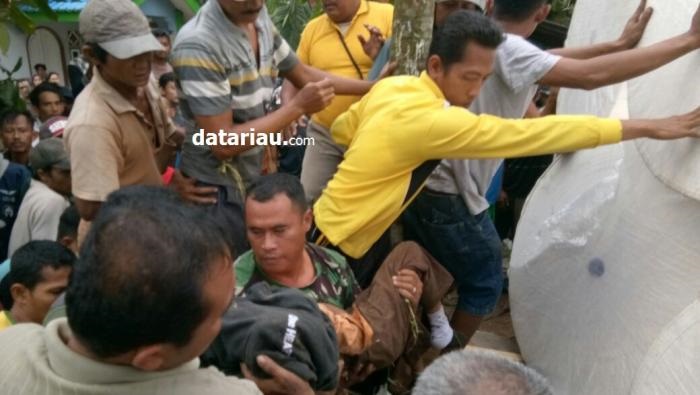 INNALILLAHI...Berangkat Sekolah, Pelajar SD di Inhu-Riau Tewas Ditimpa Truk Pengangkut Kertas, Kepala Luka, Tengkoraknya Hancur