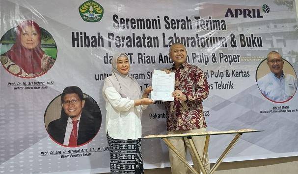 PT RAPP Serahkan Peralatan Laboratorium dan Buku untuk TPK Universitas Riau