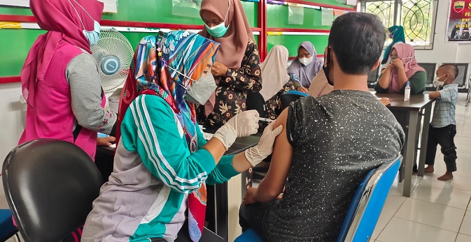 UPTD Kesehatan Kopah Hari Ini  Lakukan Vaksinasi Tahap I  Sebanyak  200 Dosis 