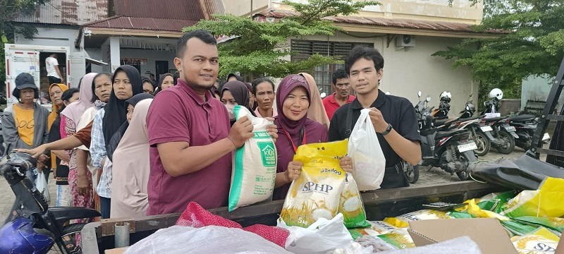 Diminati Warga, Satu Jam, Layanan Mobil Pangan Keliling AMAN Habis di Labuh Baru Barat