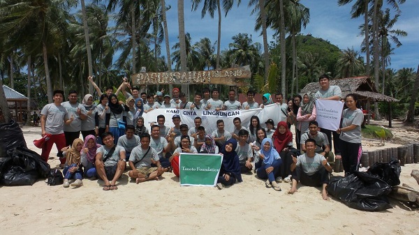 Alumni Beasiswa Tanoto Foundation Gelar Gerakan Peduli Lingkungan