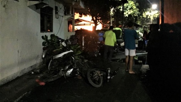 BREAKING NEWS: Tengah Malam Ini Mapolsek Ciracas Diserang Puluhan Massa