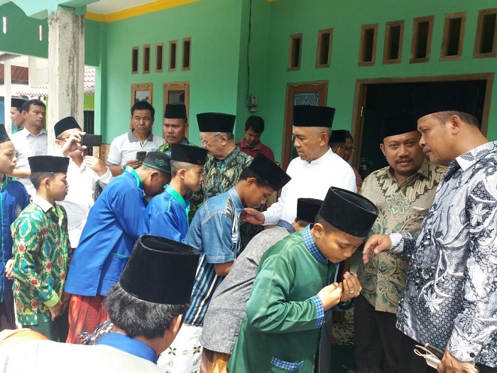 Dampingi Gus Sholah, Gubernur Riau Didoakan Sukses