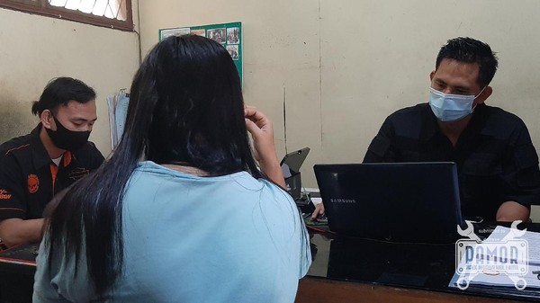 Kesal Tak Dibayar Rp800 Ribu Usai Berhubungan Intim, Janda Muda Curi Motor Teman Kencannya