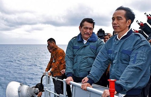Kapal China Tambah Banyak, Jokowi  Terbang ke Natuna untuk Bagi-bagi Sertifikat