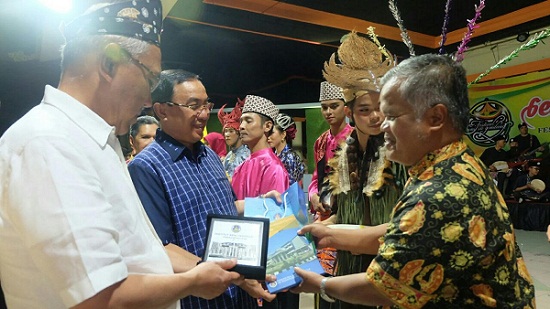 Festival Kelapa Internasional 2017, Bupati Inhil dan Gubri Saksikan Gelar Seni Melayu Serumpun