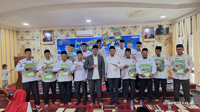 Kemenag Pelalawan Serahkan SK PAI kepada Kepala KUA