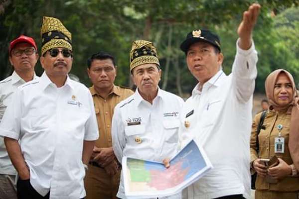 Dikunjungi Menpar, Pekanbaru akan Menjadi Kawasan Ekonomi Khusus Pariwisata