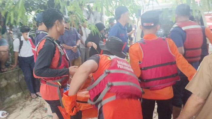 Remaja Tenggelam di Sungai Sail Pekanbaru Ditemukan Meninggal Dunia