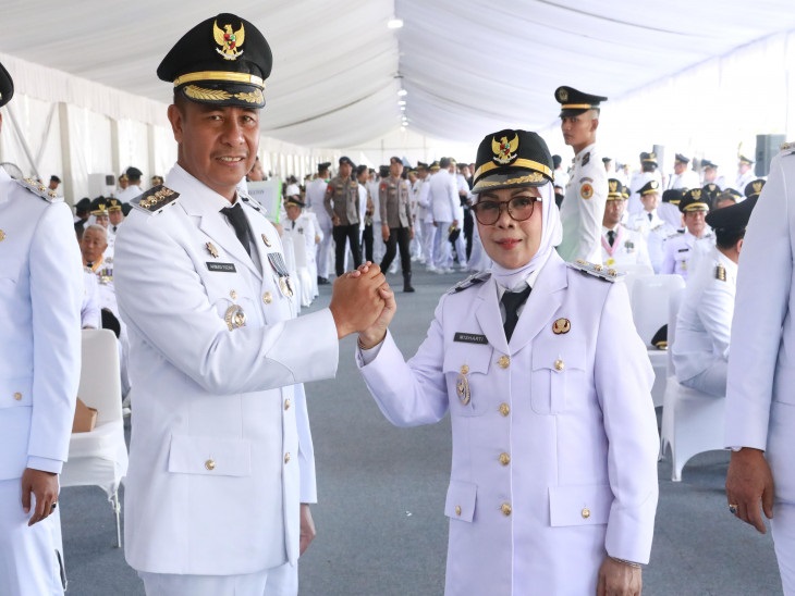 Ahmad Yuzar dan Misharti Resmi Pimpin Kampar