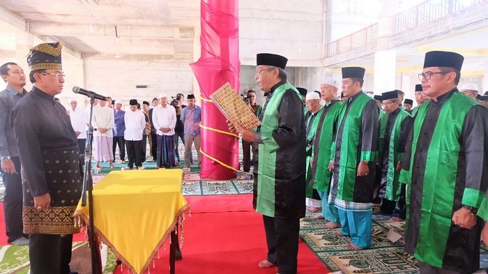 Bupati Wardan Bai'at Dewan dan Majelis Hakim MTQ ke-47 Kabupaten Inhil