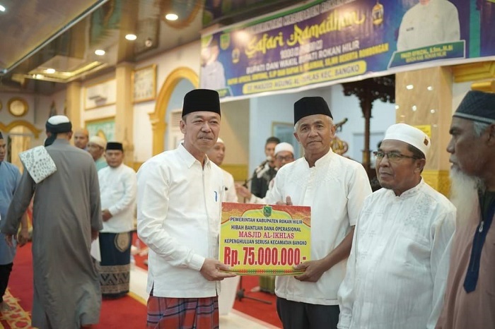 Bupati Rohil Lakukan Safari Ramadhan Perdana di Masjid Agung Al Ikhlas