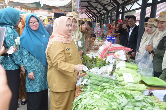 Bupati Kasmarni Ajak Masyarakat Konsumsi Pangan Lokal Sehat, Bersih dan Bergizi