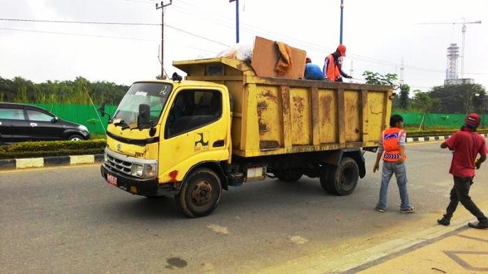 WADUH 13 Mobil  Truk  Sampah  DKP Rusak Sampah  sampah  