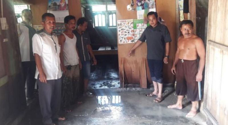 Tengah Malam, Banjir Bandang Terjang Dua Desa di Kecamatan Gunung Sahilan, Puluhan Rumah Terendam