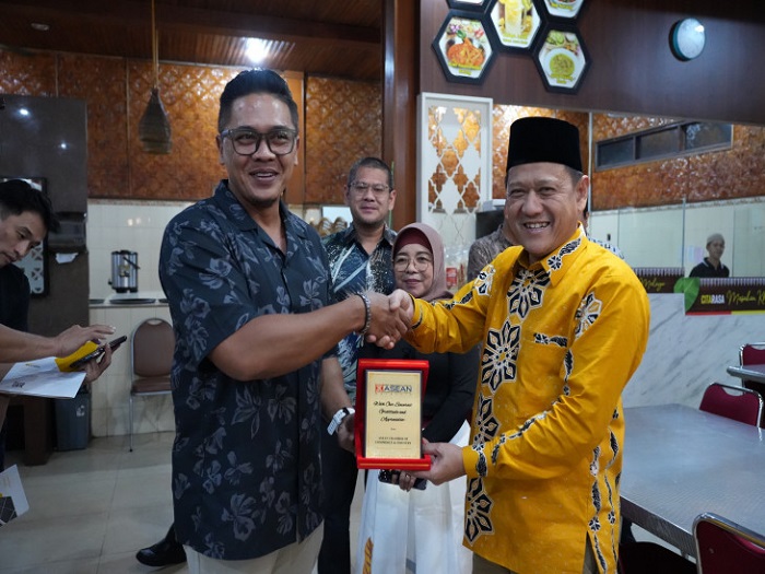 Penjabat Bupati Kampar Hambali Gelar Pertemuan Strategis dengan Investor Malaysia