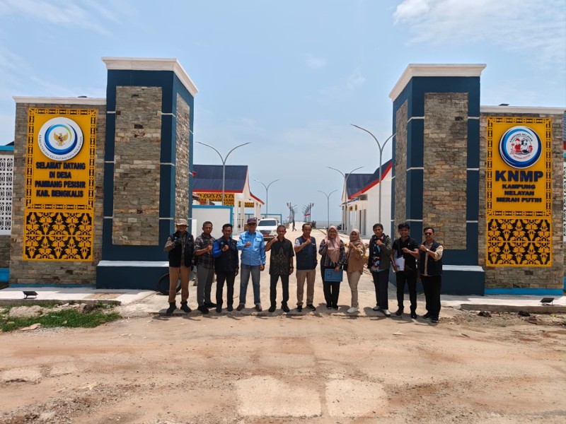 Kementerian KKP Uji Teknis Pabrik Es Portabel di KNMP Pambang Pesisir Bengkalis