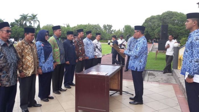 Sempena HGN, Bupati Mursini Lantik Dewan Pendidikan Kuansing
