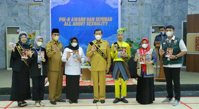 Wali Kota Buka Seminar Generasi Berencana di Aula Perpustakaan Soeman HS