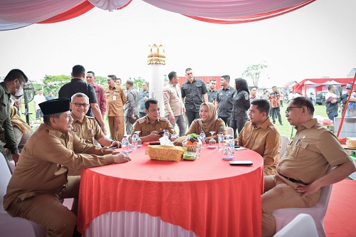 Bupati Kasmarni Hadiri Penganugerahan Kapolda Riau