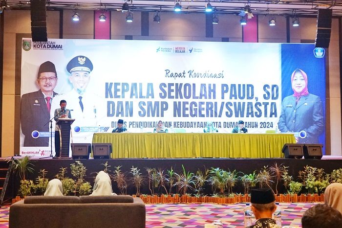 Rakor Kepala Sekolah Resmi Dibuka, Sekdako Dumai : Bersama Jaga dan Tingkatkan Mutu Pendidikan di Kota Dumai