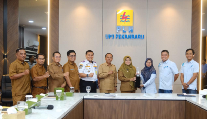 TARGET! 2027 Seluruh Pelosok Siak  Dialiri Listrik PLN