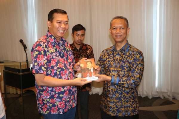 Wako Pekanbaru Hadiri Mubes IKA Teknik Sipil UIR