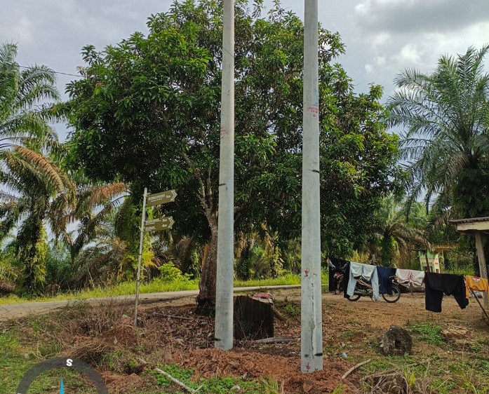 ULP PLN Pasir Pengaraian Bangun Jaringan Listrik ke Desa Sialang Jaya