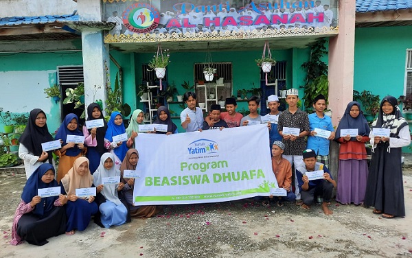 Rumah Yatim Berikan Bantuan Pendidikan untuk Siswa Siswi SD dan SMP Islam Al Hasanah Riau