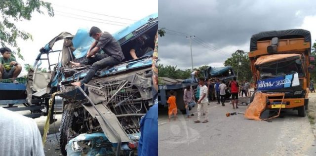 Brakkk! Dua Unit Truk Adu Kambing di Perawang, Supir Terjepit di Kabin, Begini Kondisinya