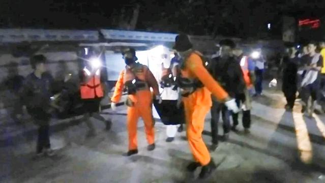 Jelang Tengah Malam, Sepasang Kekasih yang Terjun ke Sungai Musi Ditemukan Tewas Mengapung