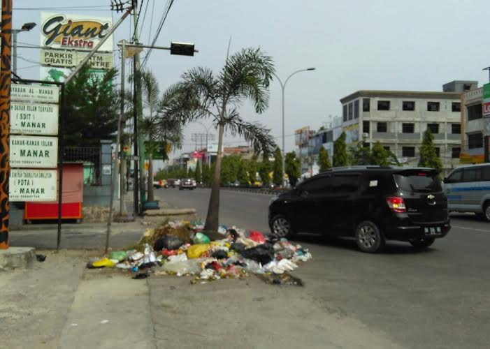 Tim Inventaris Retribusi Kaji Potensi PAD dari Sampah di Pekanbaru