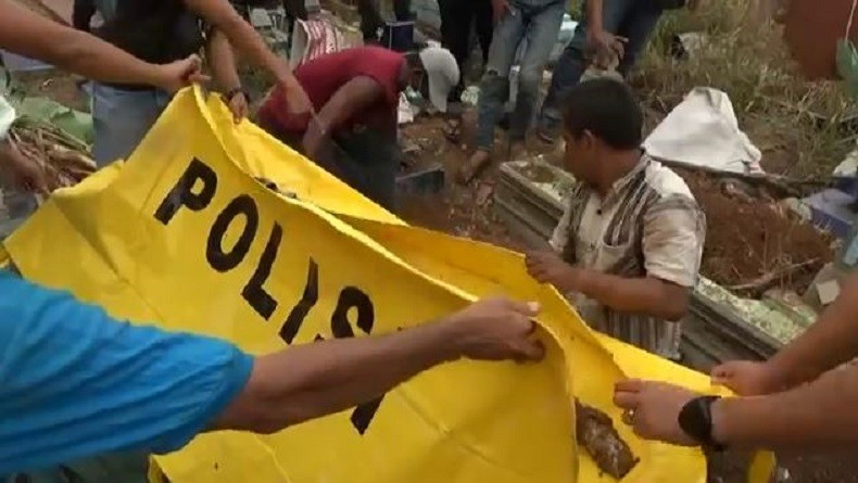 Sadis! Dikabarkan Hilang sejak 9 Oktober, Janda Ditemukan Tewas Dikubur dan Disemen Masih Pakai Seragam PNS