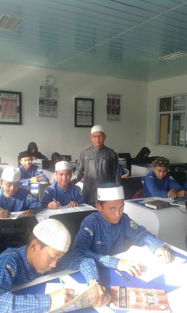 Hebat... Siswa SMP Negeri Tahfidz Rohul Sudah Ada yang Hafal 30 Juz Alquran