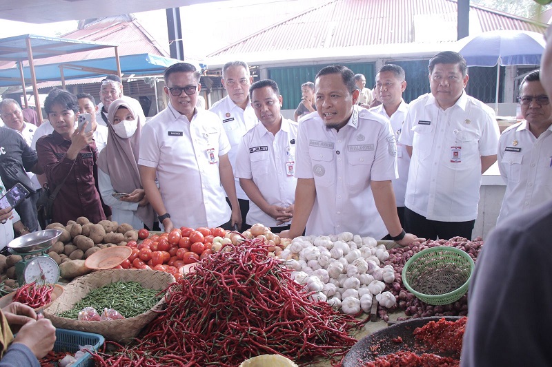 Harga Cabai Merah Tembus Rp100 Ribu, Wako: Kami Akan Gelar Pasar Murah ke Kelurahan