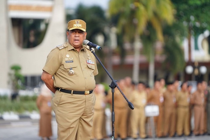 Apel Perdana Tahun 2024, Gubernur Riau Sampaikan Pesan Tegas Kepada ASN