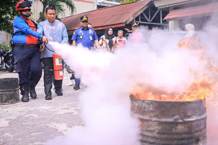 Damkar Pekanbaru Gelar Sosialisasi Pencegahan Dini Kebakaran di Kecamatan Sukajadi
