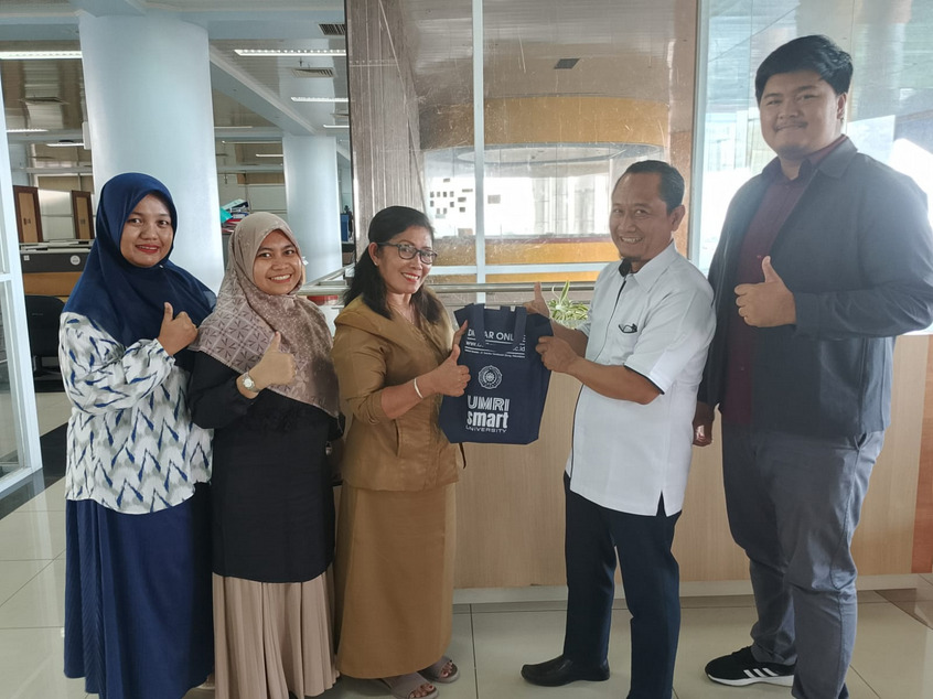 Lakukan Kunjungan ke Perpustakaan Wilayah UMRI Press Perkenalkan Penerbit Universitas