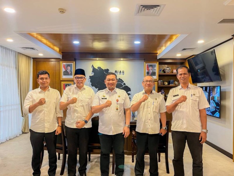 Silaturahmi dengan Sekdaprov Riau, Pemko Dumai Harapkan Dukungan terhadap Penanggulangan Banjir di Sungai Dumai