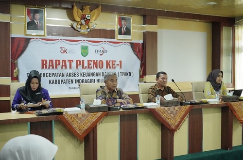 Asisten Dua Setda Inhil Junaidi Pimpin Rapat Pleno TPKAD Kabupaten Inhil 2025