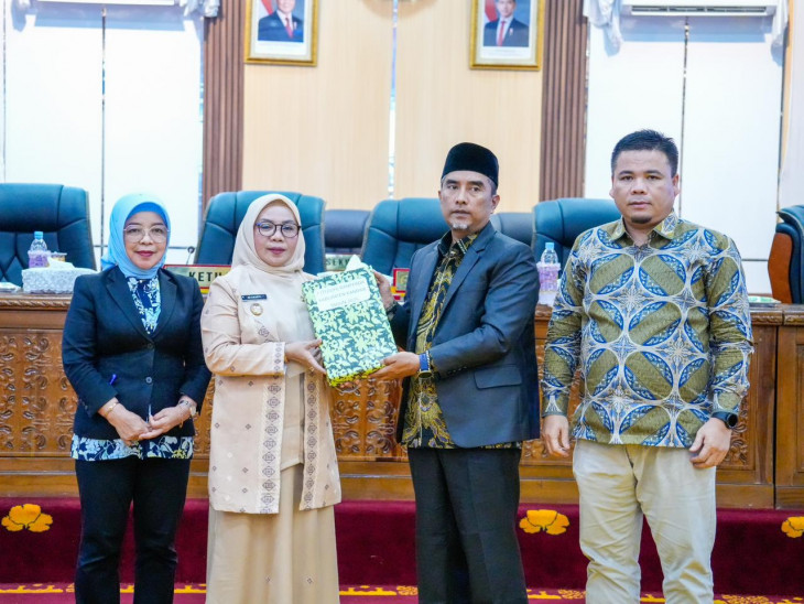 Pemkab Kampar Sampaikan 7 Ranperda ke DPRD Kampar